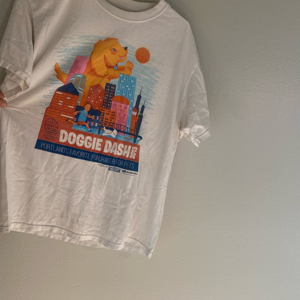 Doggie dash 2013 Portland PDX vintage tee